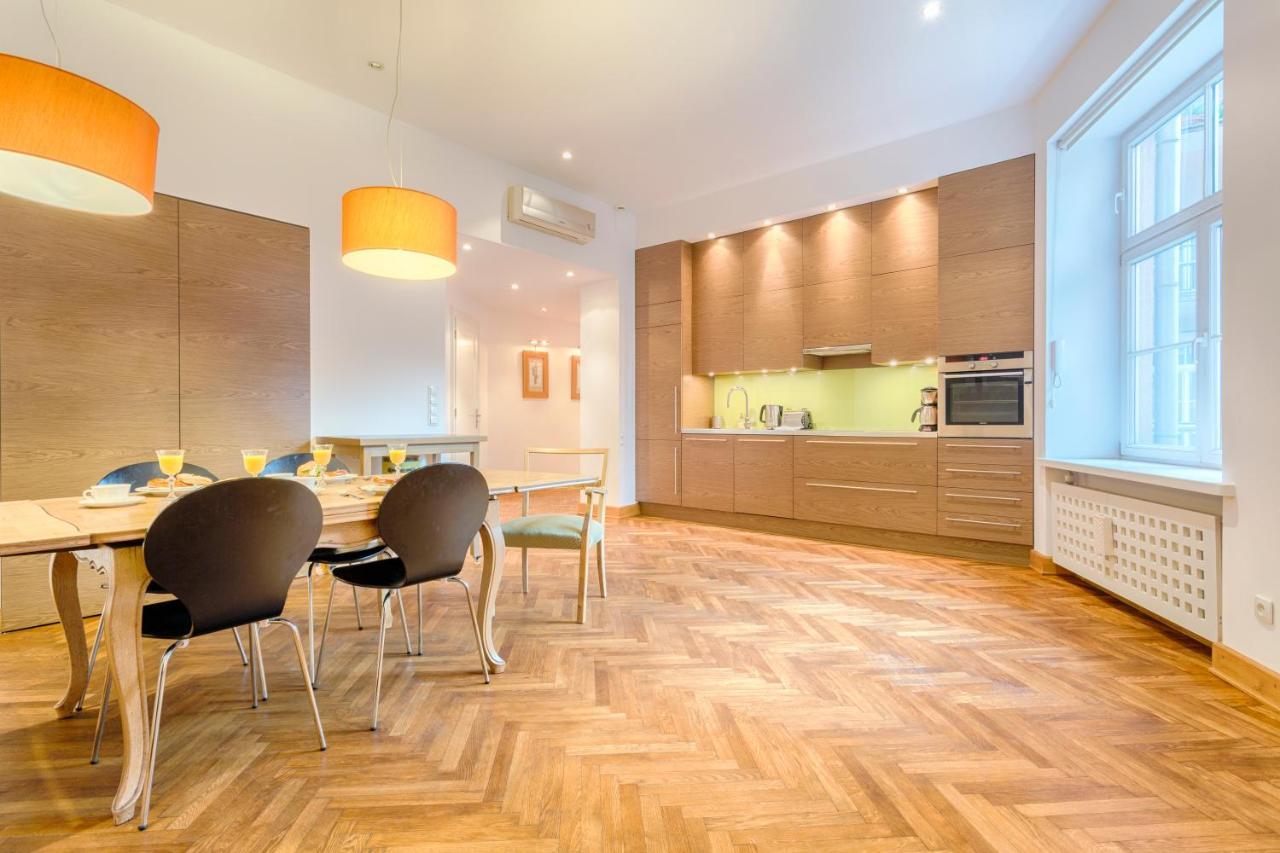 Tyzenhauz Apartments Krowoderska Street クラクフ エクステリア 写真