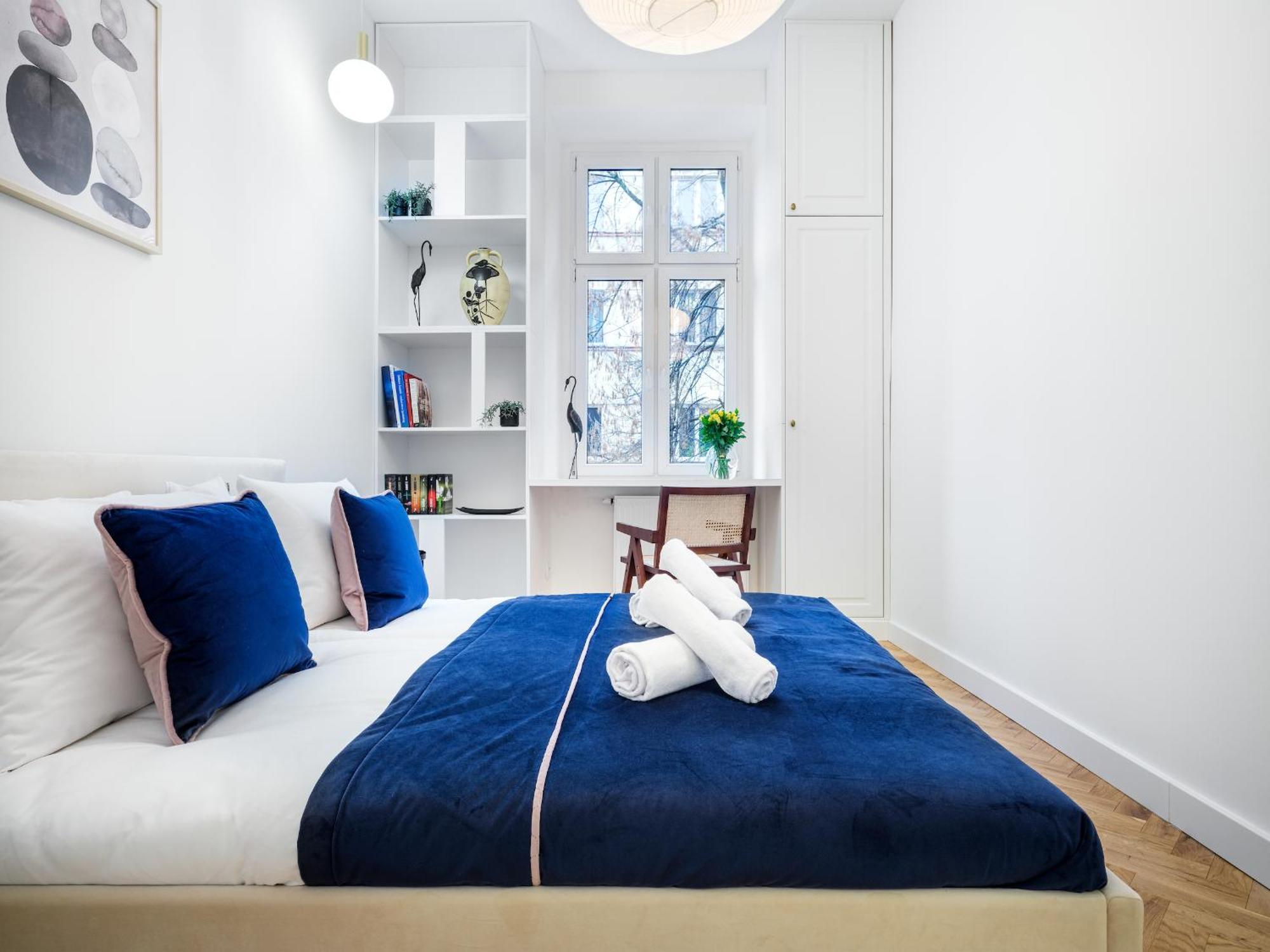 Tyzenhauz Apartments Krowoderska Street クラクフ エクステリア 写真