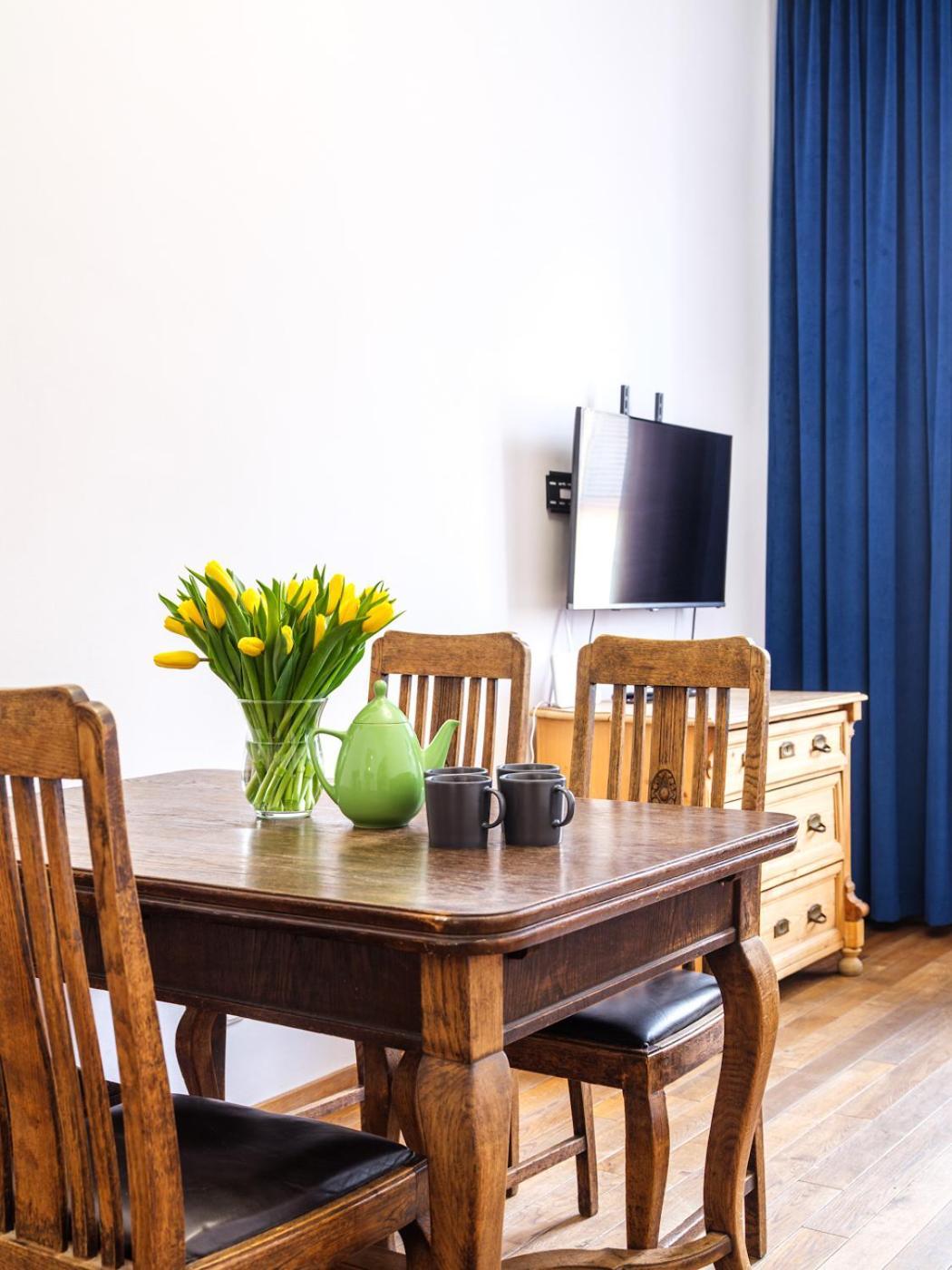 Tyzenhauz Apartments Krowoderska Street クラクフ エクステリア 写真