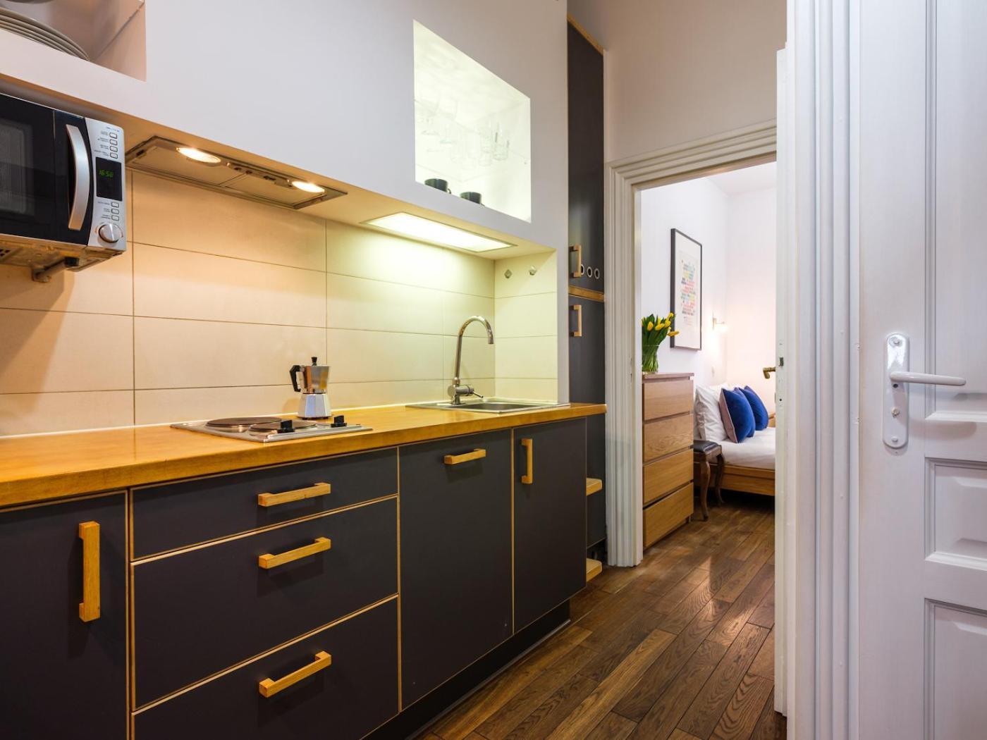 Tyzenhauz Apartments Krowoderska Street クラクフ エクステリア 写真